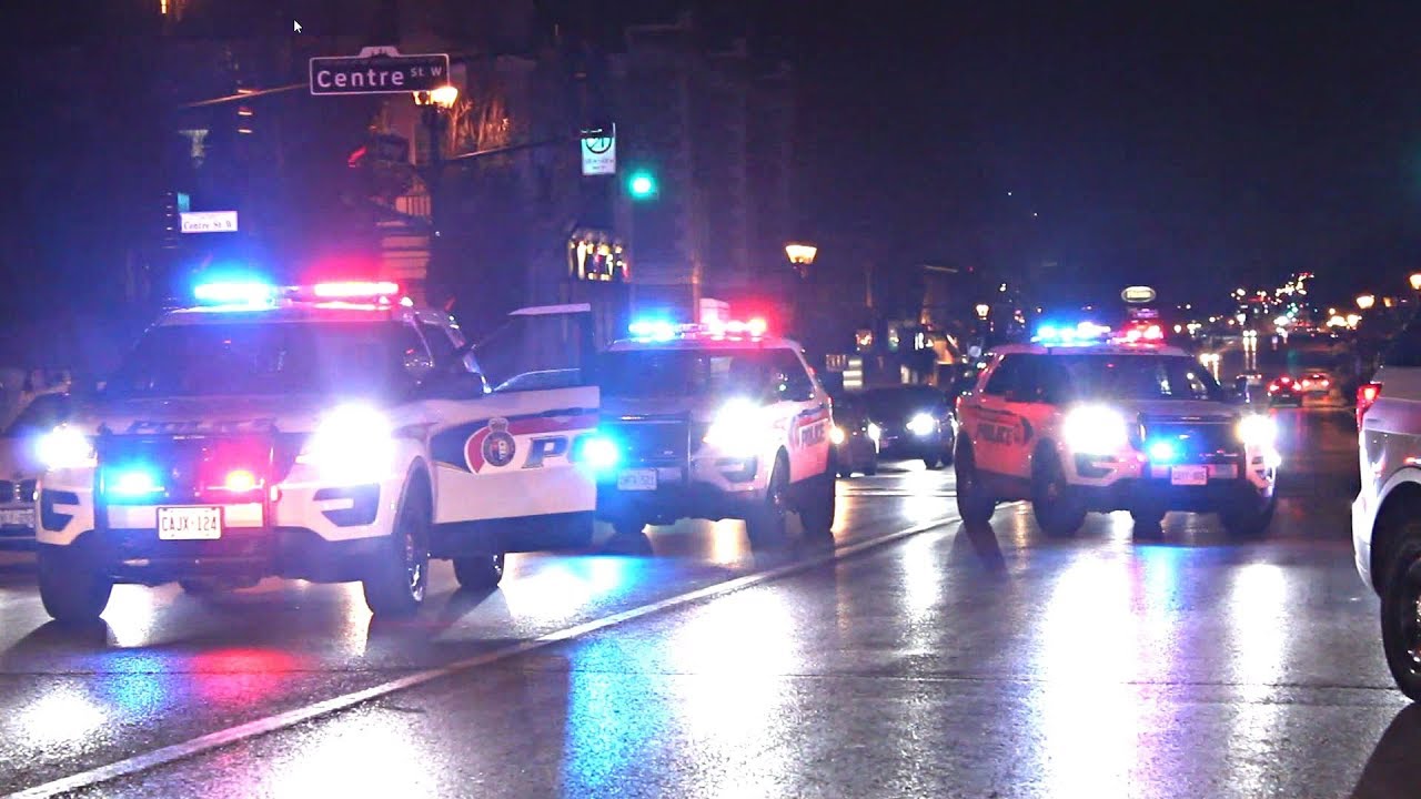 York Regional Police responding to Weapons call - YouTube