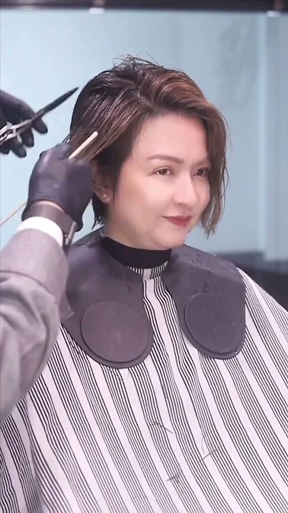 ตัดผมสั้นเพื่อ❤️✂️ #ทรงผมสั้นผู้หญิง