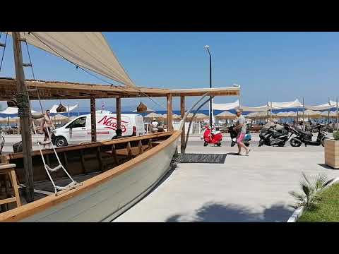 Heaven Beach Bar.