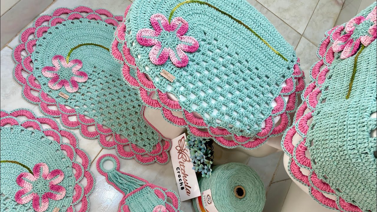 Capa da Caixa acoplada Jogo de Banheiro Delírio