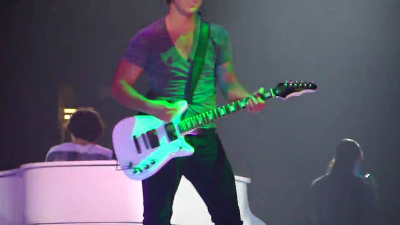 Jonas Brothers - Much Better (Joe Falls) HD - Tampa 8/18