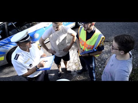 Polizeiausbildung hautnah -  Polizeischüler filmen ihre Ausbildung / German Police training close up