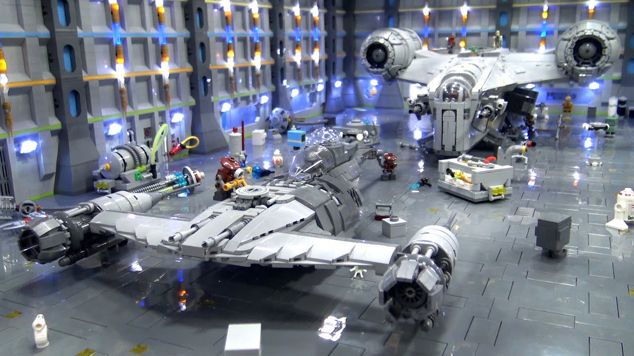 Grogu's Secret Mountain Hangar on Tatooine – Custom LEGO Star Wars