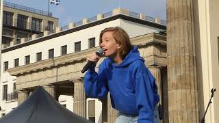 Wilhelmine - Solange du dich bewegst - Brandenburger Tor 25.3.2022