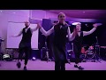 Танцующие официанты DanceGood