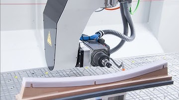 Plexiglasbearbeitung für Flugzeug Passagierbereich | 5-Achs CNC Fräsanlage | HG GRIMME Systech