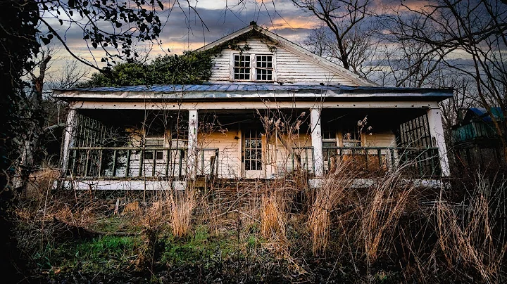 Exploring An Abandoned Mansion Hidden Deep In The ...