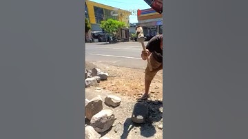 Rock Splitting Without Machines! Just a Hammer and Skill!