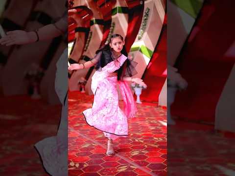 Gulabi sharara😘♥️#kashishpatel #trendingshorts #gulabisharara #trendingsong #viralsong #viral
