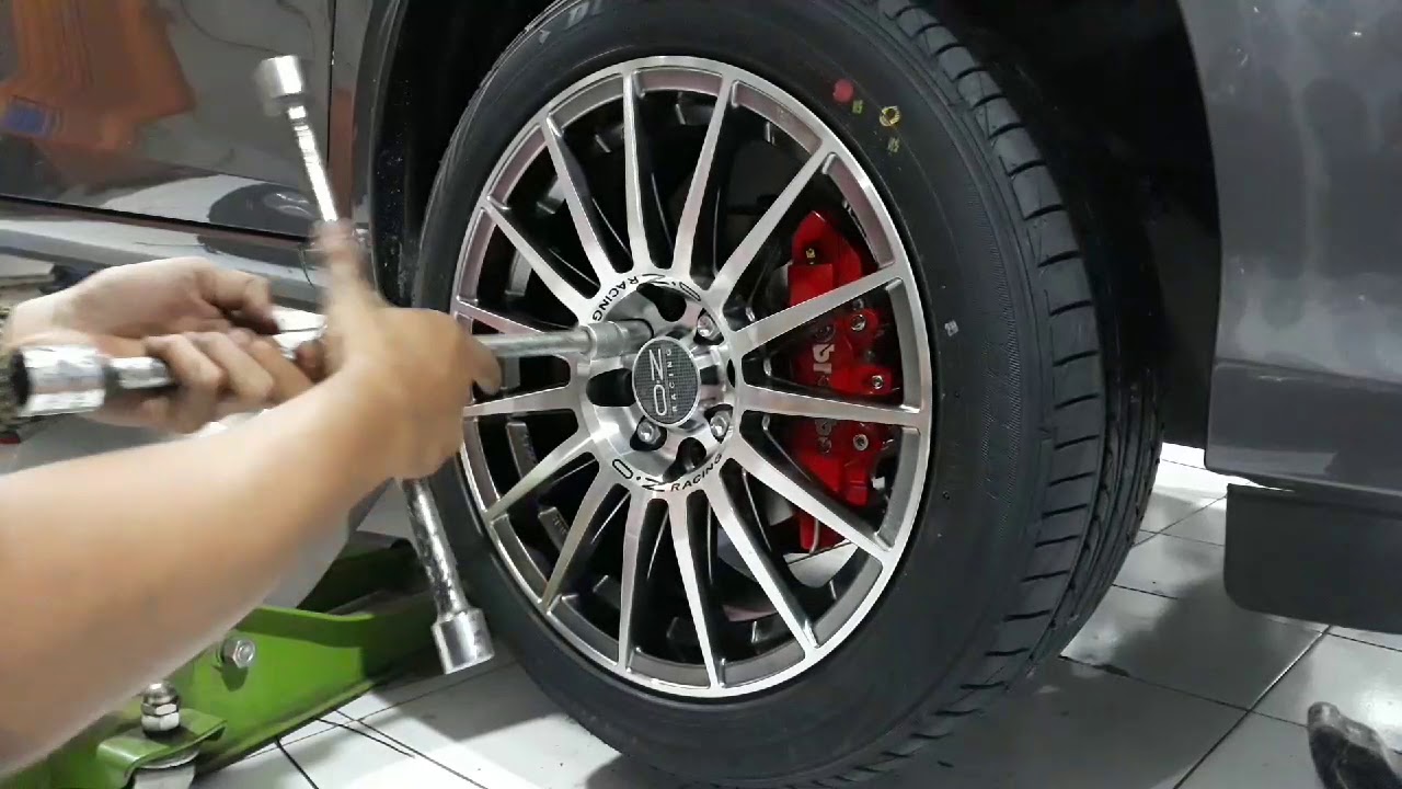 Honda Brio Vs OZ ring  16  Toko Velg  Mobil  Surabaya  Flash 