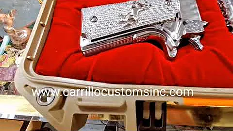 Dueling set engraved Colt 1911 pistols