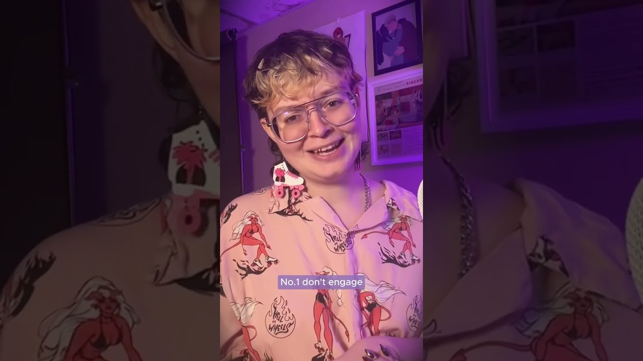 How I deal with cosplay hate #cosplaytutorial #comicon #cosplay #cosplaycringe #cosplayhate