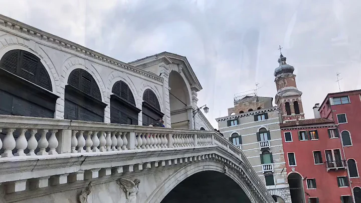 Tiny Travel Tip: Visiting Venice