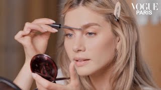 Comment calquer le make-up naturel d'une Parisienne en 10 minutes chrono ? | Vogue Paris screenshot 5