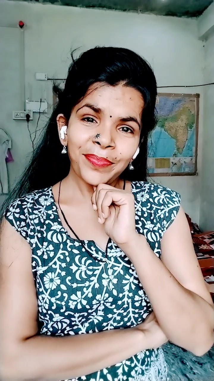 पत्नी सबको दे सकती है पति को नहीं 😱😱 comedy by priti #shorts #viral # ...