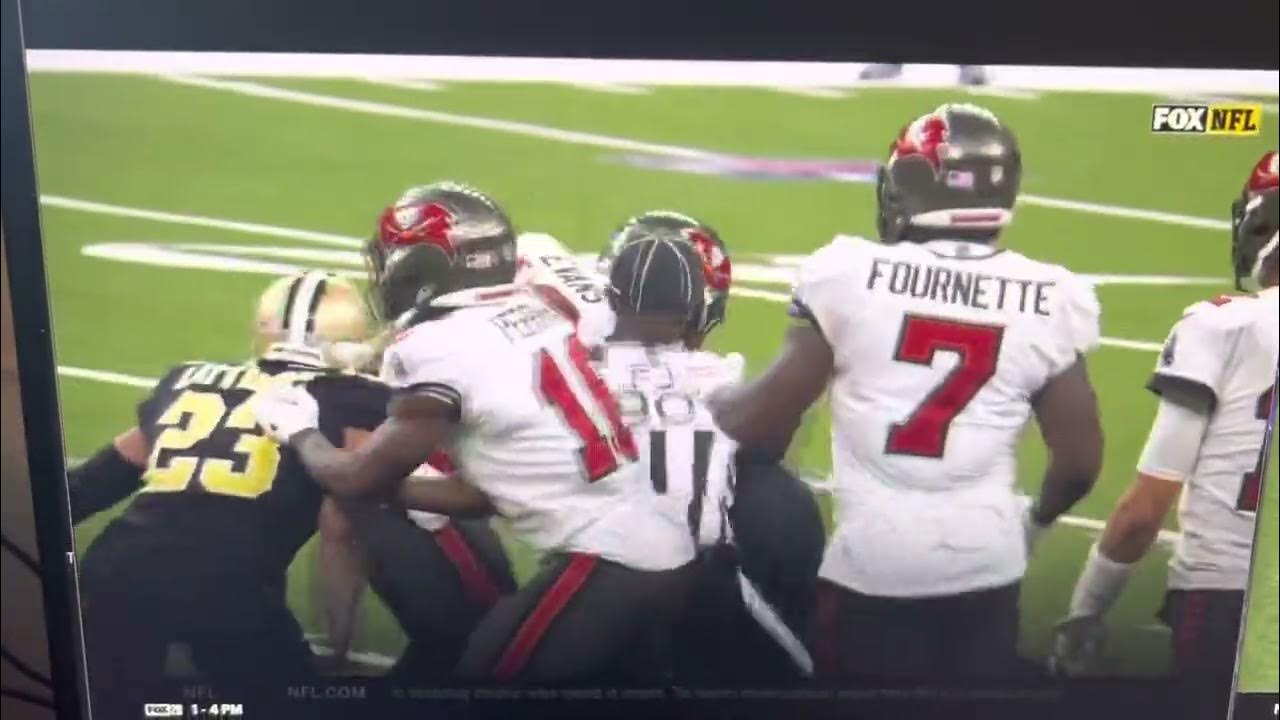 Mike Evans fights Marshon Lattimore!! (sticking up for TOM BRADY) FULL
