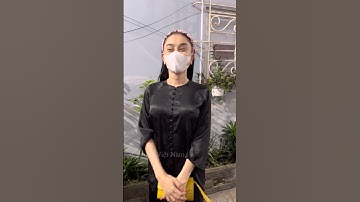 Ca sĩ Lâm Khánh Chi đến viếng đêm cuối tag lễ Nsut Ngọc Trinh