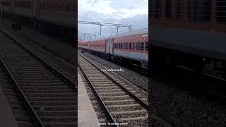 22629 Dadar Central to Tirunelveli SF Exp 🚈🚃🚃 Link WAP 7 #22629 #dadarcentral #tirunelveli #sf #exp