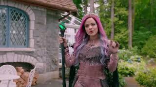 Audrey turns Mal to an Old Woman | Descendants3