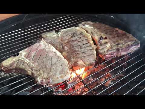 Видео: Каким должен быть стейк 