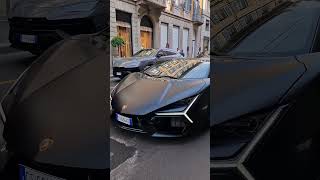 BATMAN IS IN MILAN #lamborghini #lambo #revuelto #v12 #batman #black #top #milan #supercars #luxury