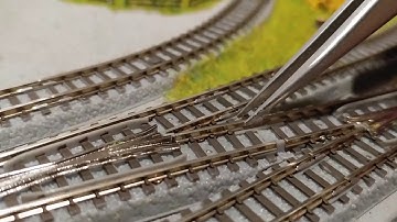 Rokuhan Isolating Next to Turnouts - Part 1 Wiggle Demonstrated