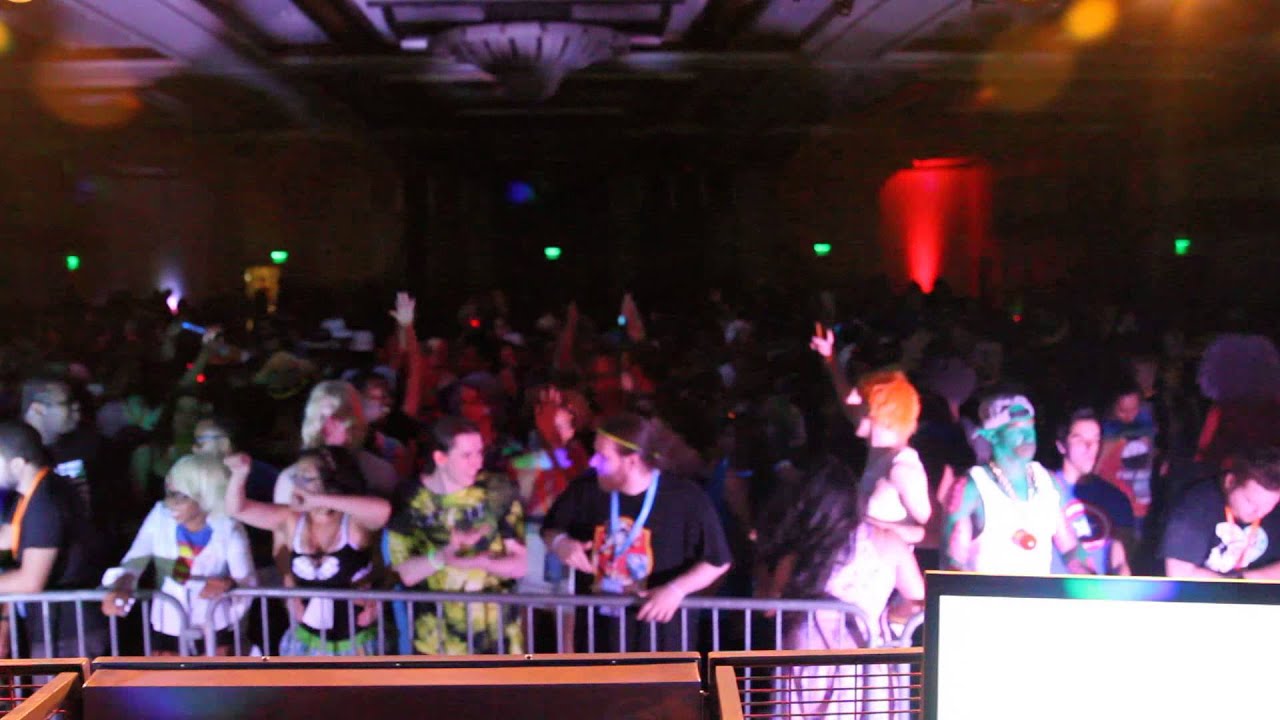 Momocon Rave 05.30.15 MomoCon Rave - Inubito (1) - YouTube