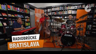 Radiobrücke Bratislava: Das Jazz-Trio AMC Trio