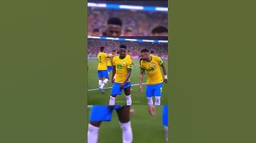 Thumbnail of paqueta Teaches Vinicius & Neymar Dance🔥💪 #subscribe #shorts