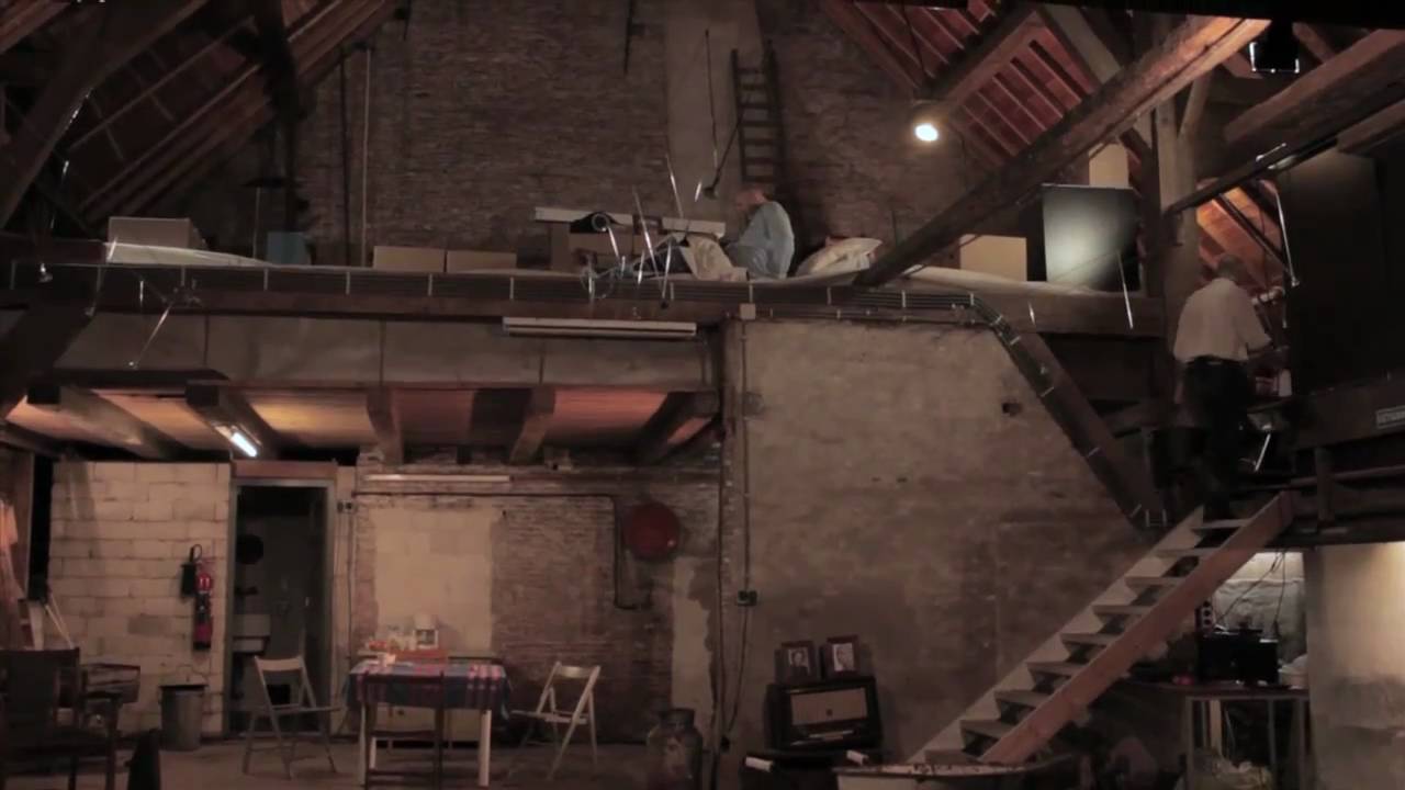 Boven is het stil - Theatergroep Vollemaan - YouTube