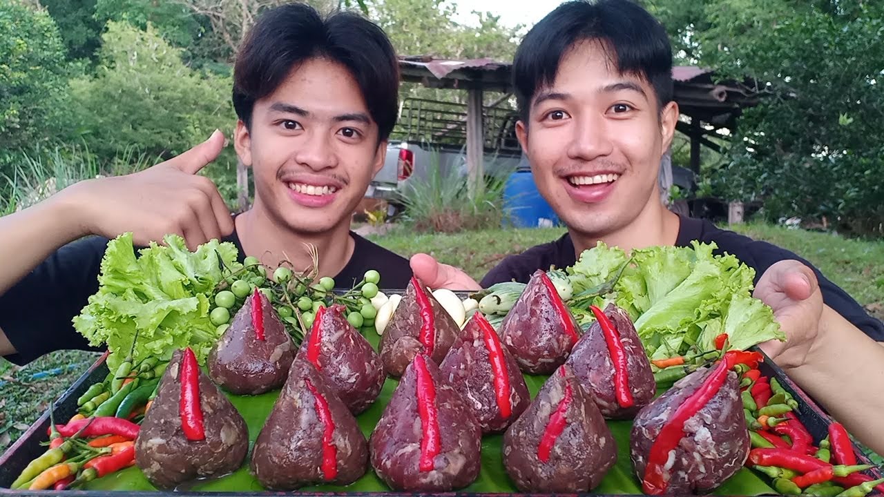 ส้มเนื้อ แหนมเนื้อวัว แกล้มลูกโดดผักสดๆ กินครั้งแรก.