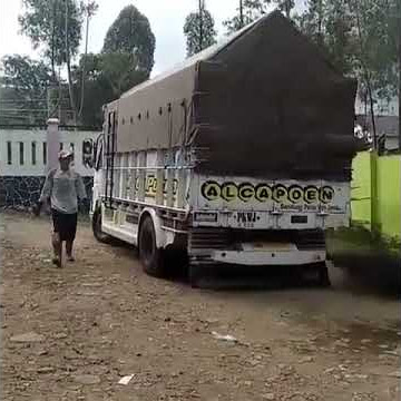 raungan maut knalpot truk suara glahar petir