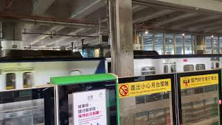 2214次700型阿福號區間車 往基隆 新烏日站出發（捷運月台拍攝）
