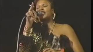 Video thumbnail of "Sister Nancy - Bam Bam - Sting 1990"