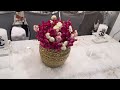 Decoración con un toque romántico y natural de rosas blanca.