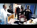 Carabinieri in versione Babbo Natale per i bimbi del reparto di Pediatria