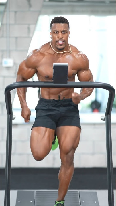 215lb body builder running at 23mph 😮‍💨 | World’s Fastest Bodybuilder