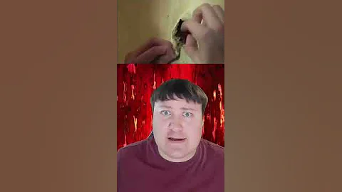 У НЕГО В СТЕНЕ ПОЯВИЛСЯ ЖЕНСКИЙ ПОЛОВОЙ ОРГАН!!! #shorts