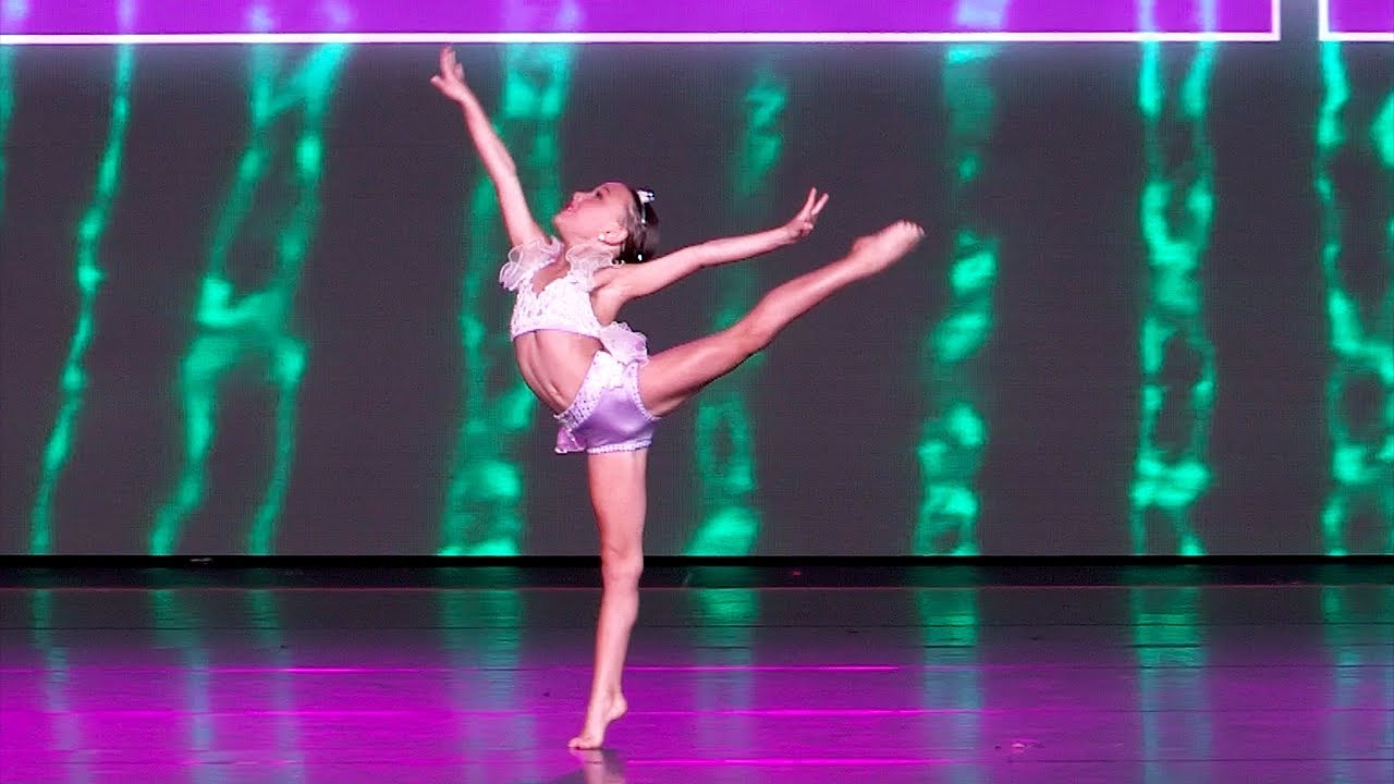 Maddy Padlick - I Enjoy Being A Girl