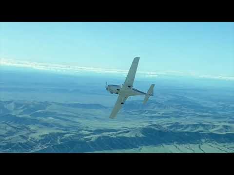 Cirrus SR22 Formation