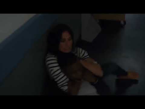 Woman agent( kensi blye) strangles two man to death