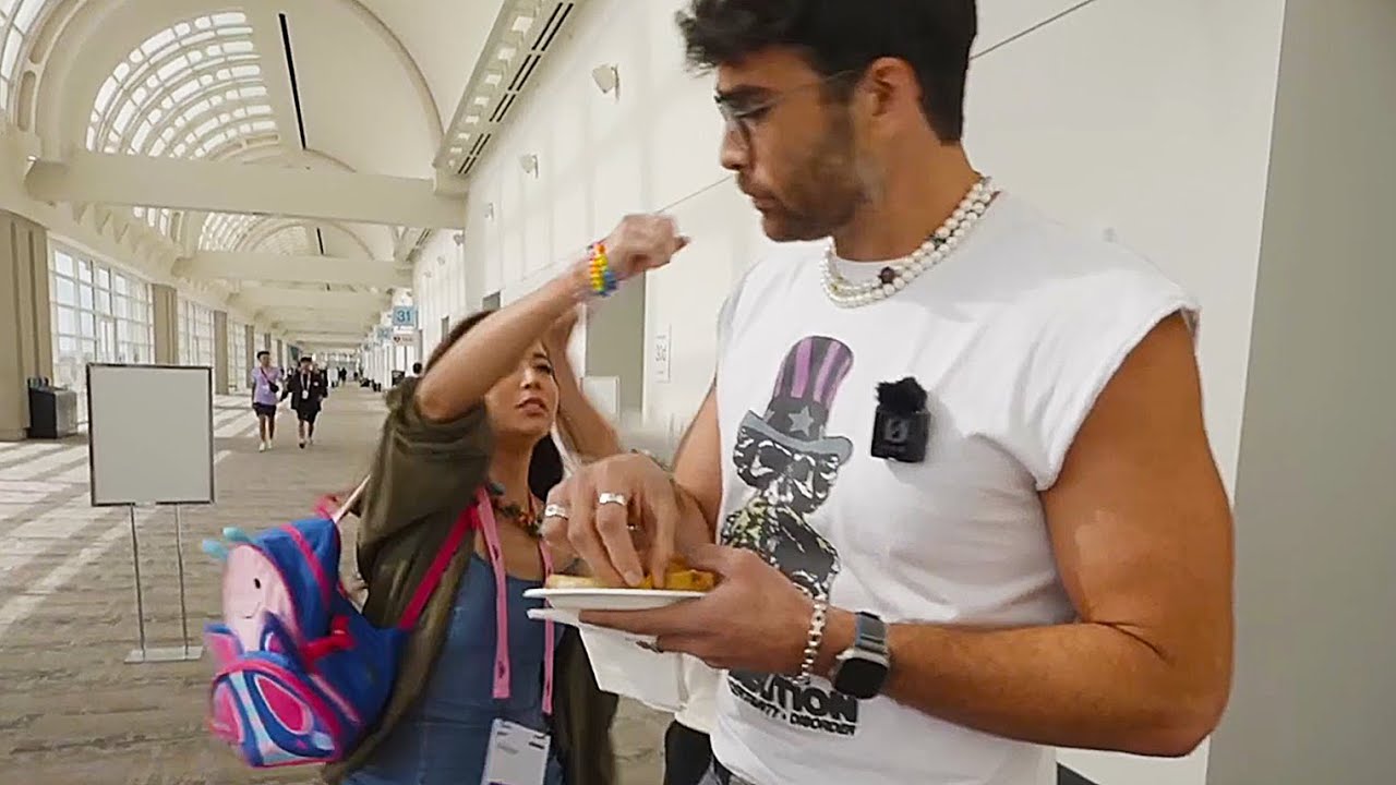 Maya and PointCrow JUMP Hasan at TwitchCon