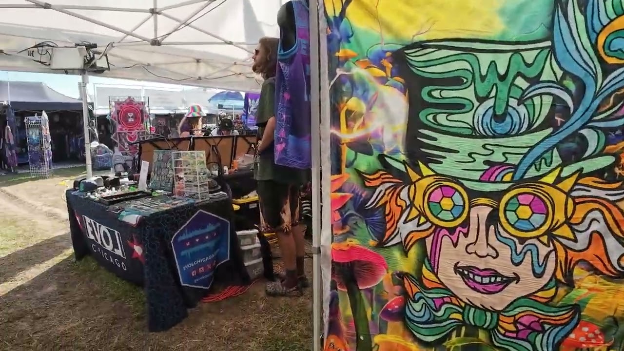 Wakaan Fest 2025 - Walking Around. Food and Merch