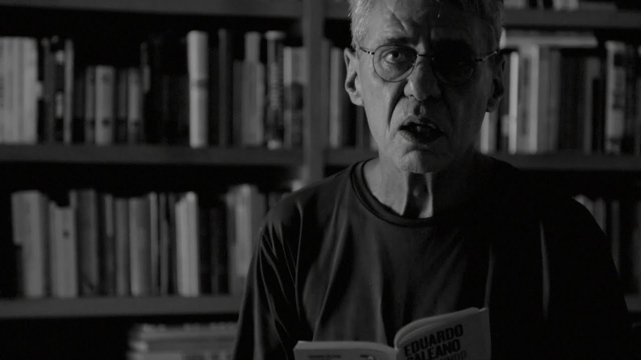 Chico Buarque lê 