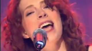 Melissa Auf der Maur - Taste You (French Version) live Top of the Pops