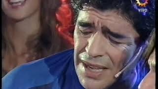 Alejandro Lerner canta con Maradona  en La noche del 10 varios temas