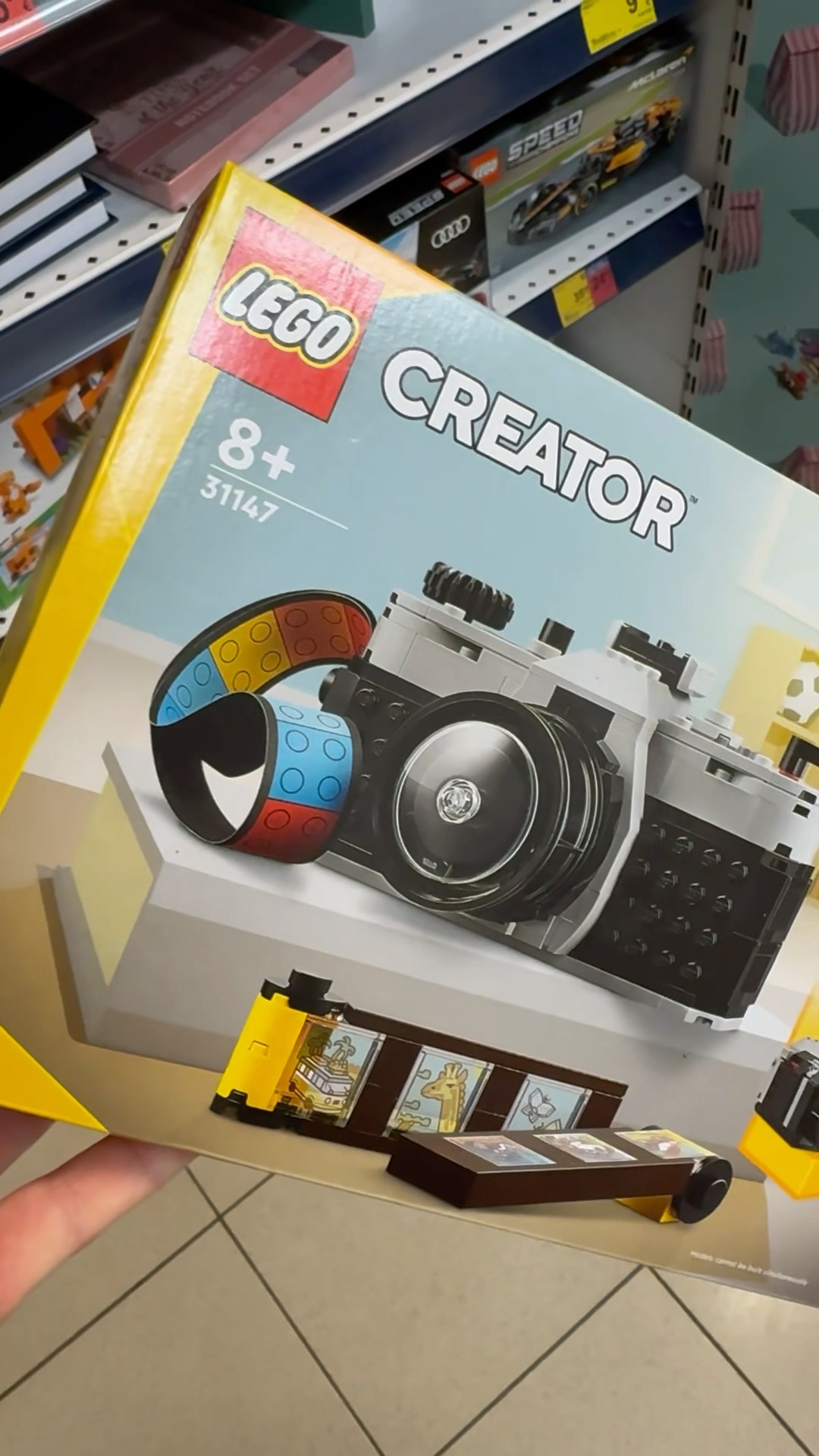 Lego 31147 Creator Camera - YouTube