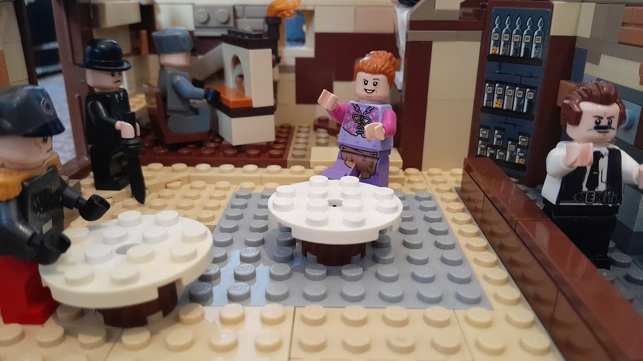 Custom LEGO Allo Allo Renes cafe review