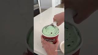 This Genius Ice Cream Scoop Melts the Competition! 🍦✨