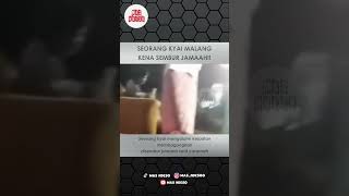 MOMEN MEMBAGONGKAN SAAT KYAI DISEMBUR JAMAAH #viral #lucu #shortviral #short #shorts